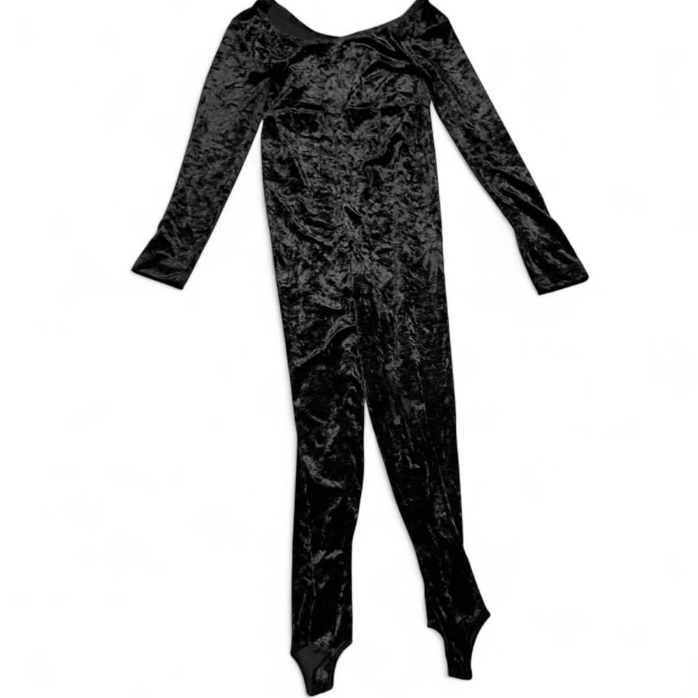 XS / S Vintage 80s black velvet jumpsuit with foot straps in excellent condition